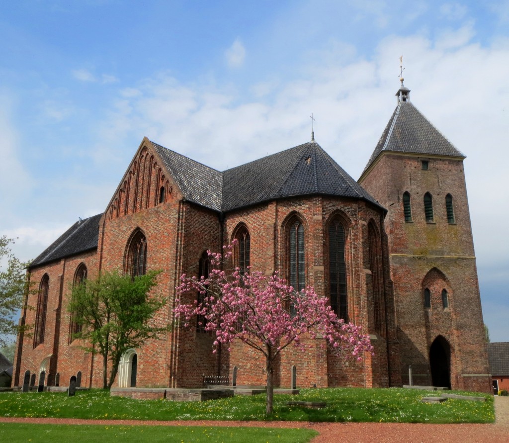 De kerktoren van Zeerijp deed vroeger dienst als vuurtoren