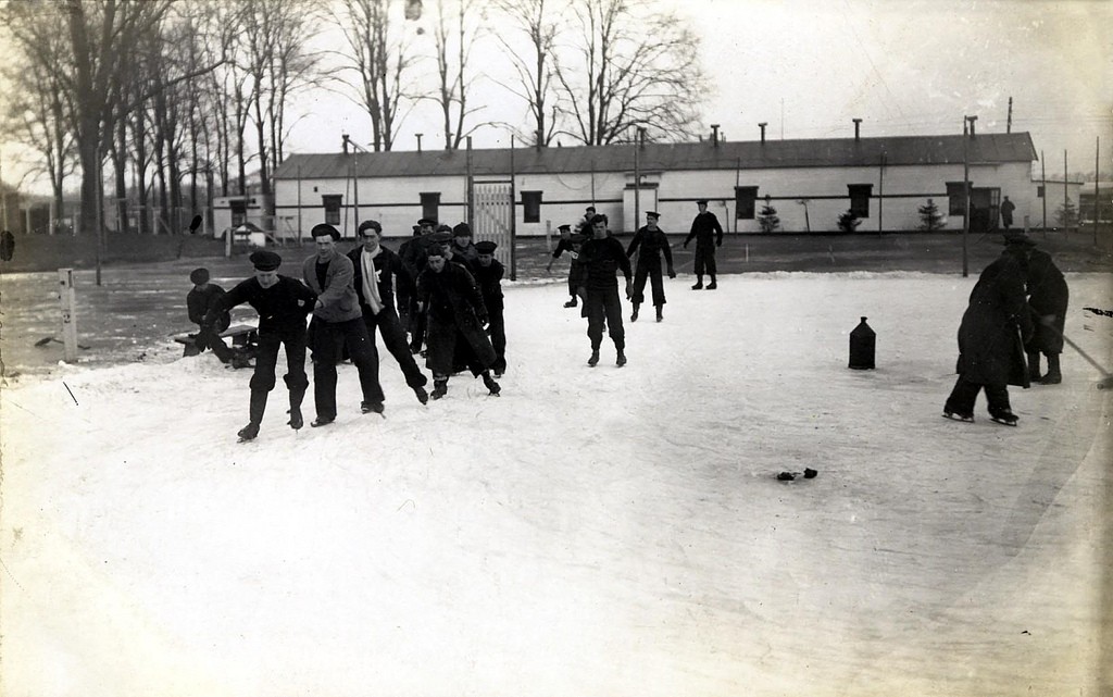 Schaatsen op het tennisveld, Timbertown, 1917 