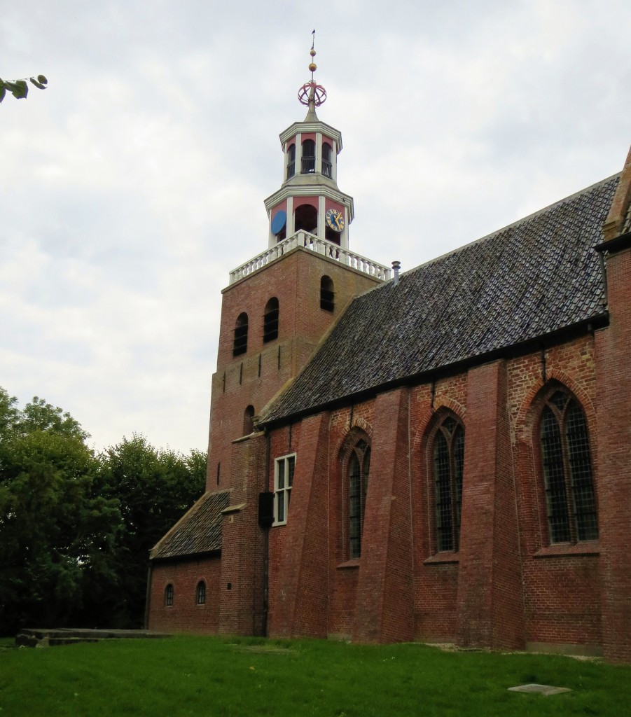 Kerk en toren van Pieterburen