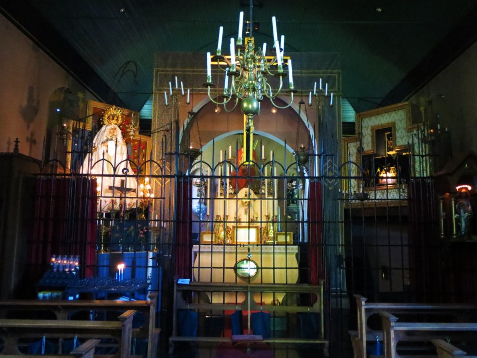 Het interieur van de kerk van Warfhuizen